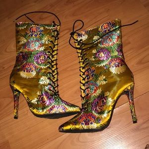 Yellow flower print boots